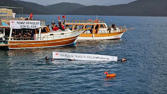 Denizden 15 ton atık çıkarıldı