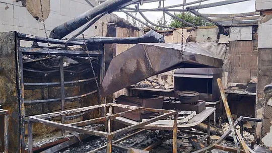 Yangın restoranı küle döndürdü