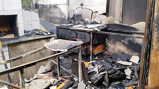 Yangın restoranı küle döndürdü