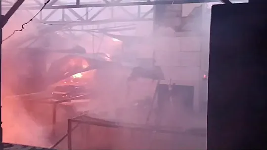 Yangın restoranı küle döndürdü