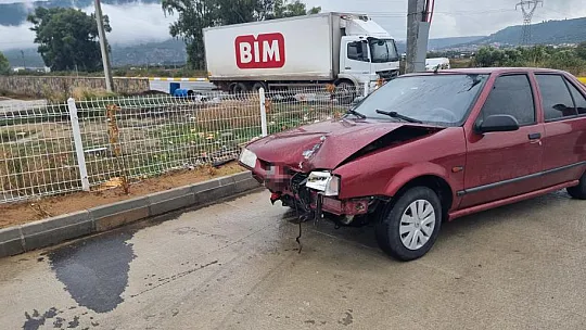 Kaza böyle geldi, araçlar yolda metrelerce kaydı