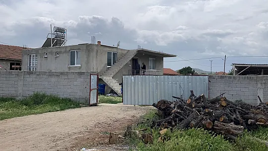 Burdur'da  Kocasını Av Tüfeği İle Öldüren Kadının Yargılanmasına Başlandı