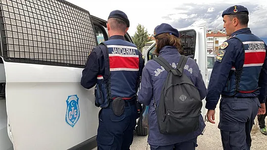 Burdur'da  Kocasını Av Tüfeği İle Öldüren Kadının Yargılanmasına Başlandı