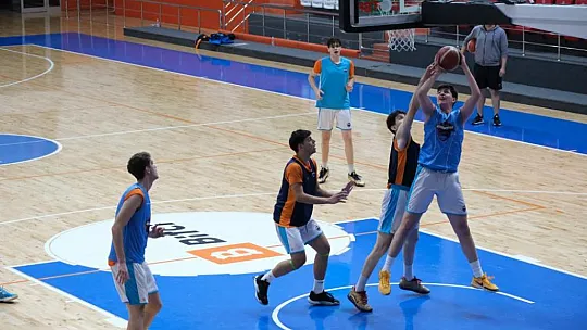 Çağdaş Bodrum'un gençleri galibiyete hazırlanıyor