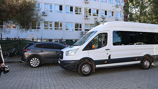 Özel araçlar servis şoförlerini zora sokuyor