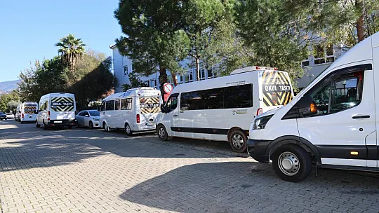 Özel araçlar servis şoförlerini zora sokuyor