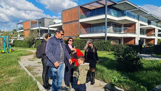 49 yıllığına satın alıp bir gün kalmadılar