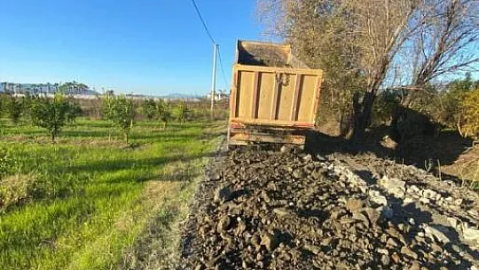 Yol ve parkların bakım onarım çalışmaları sürüyor