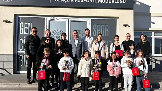 Gençlik Spor Muğla Müdürü şampiyonlarla bir arada