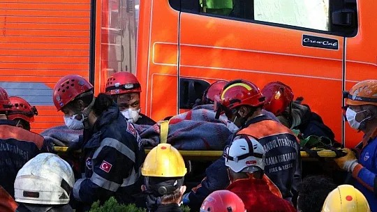 DEPREMDEN MUCİZEVİ KURTULUŞLAR