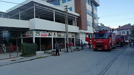 Seydikemer'de iş yeri yangını