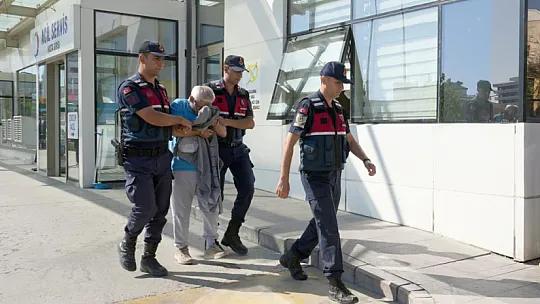 Uyuşturucu bağımlısı oğlunu bıçaklayarak öldürdü