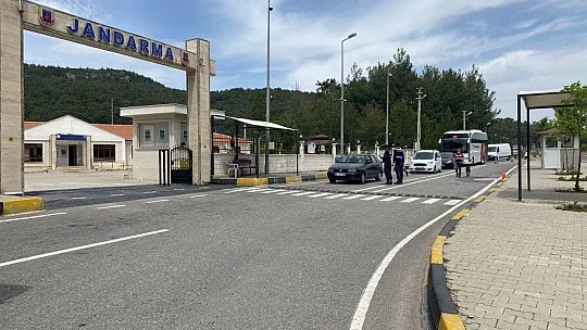 Tam kapanma öncesi Marmaris'e girişte denetimler sıkılaştı