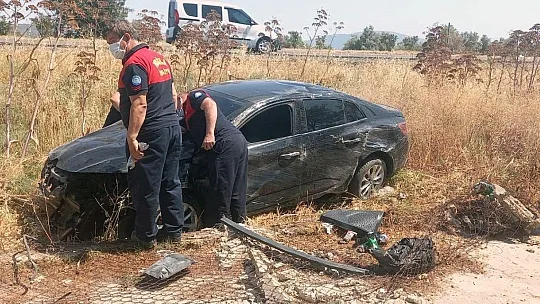 İki otomobil şarampole devrildi: 3 yaralı