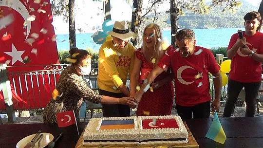 Marmaris'te dostluk için dans edecekler