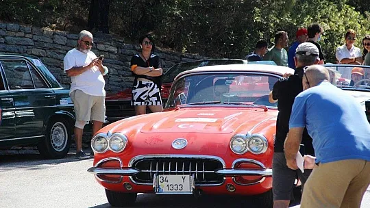Klasik otomobiller Bodrum'da buluştu