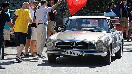 Klasik otomobiller Bodrum'da buluştu