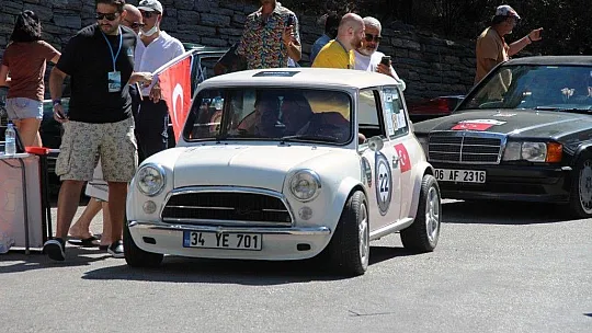 Klasik otomobiller Bodrum'da buluştu