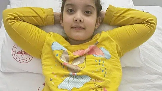 Minik Betül engelli maaşını yangın bölgesine bağışladı
