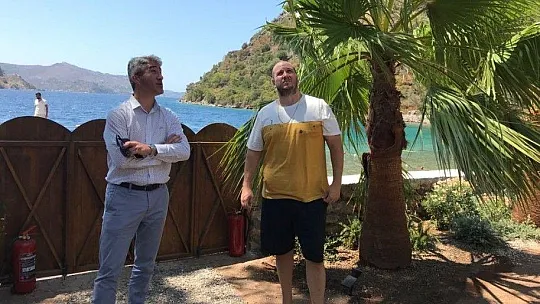 Marmaris Belediye Başkanı Oktay'dan Şahan Gökbakar'a 'geçmiş olsun' ziyareti