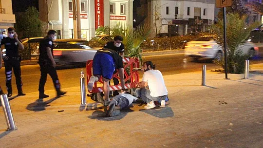 Durak çalışanını öldüresiye dövüp kaçtılar