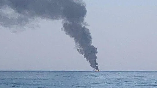 Alev alev yanıp battı