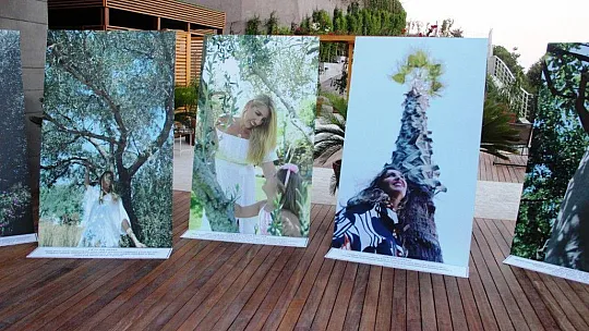 Yangında mağdur olan aileler için fotoğraf sergisi düzenlediler