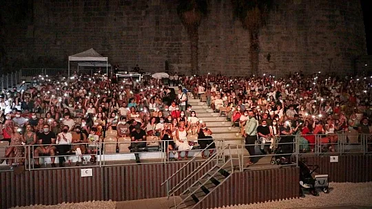 Bodrum Kale konserlerinde adım atacak yer kalmadı
