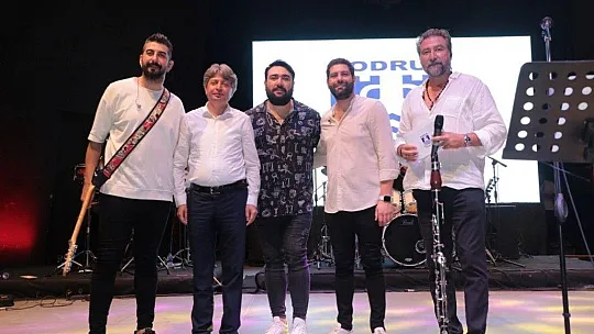 Bodrum Kale konserlerinde adım atacak yer kalmadı