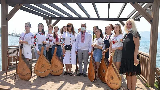 Marmaris'e moral için Ukrayna ve Özbekistan'dan geldiler