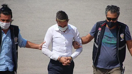 Ayakkabı için biriktiği parası çalınan genci polis sevindirdi