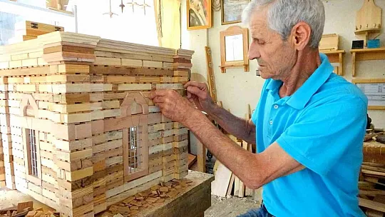 Muğla'nın tarihini maket haline getiriyor