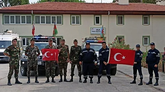 Azerbaycan'dan ekip desteği sürüyor