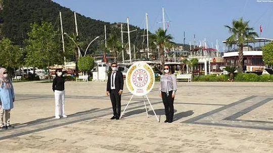 Gençlik Haftası Kutlamaları Sosyal Mesafeyle Başladı