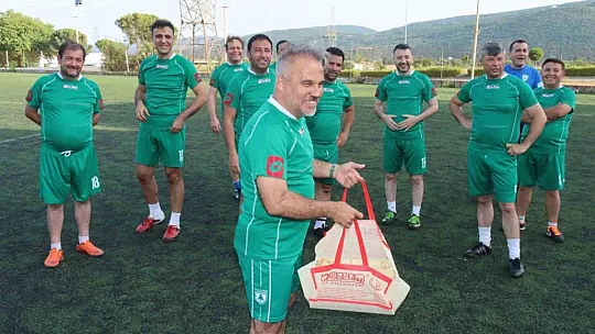 Baba-oğul maçında kazanan 'sevgi' oldu