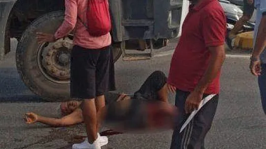 Bacağı hafriyat kamyonunu altında kaldı, ölümden son anda kurtuldu