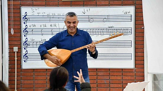 Fethiye Belediyesi Bağlama Kursu devam ediyor