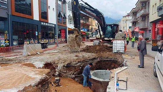 Baha Şıkman Caddesi'nde altyapı çalışmaları başladı