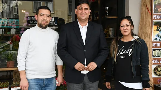 Karaca, Baha Şıkman Caddesi'ndeki esnafları ziyaret etti