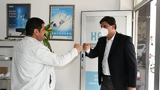 Karaca, Baha Şıkman Caddesi'ndeki esnafları ziyaret etti