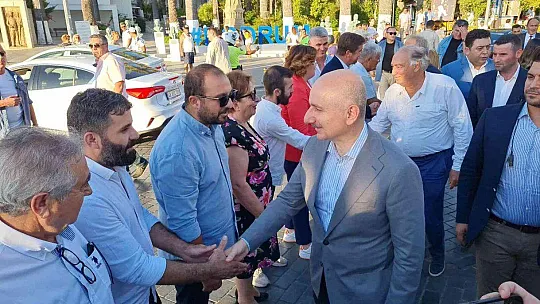 Bakan Adil Karaismailoğlu, Bodrum'da denizcilerle bir araya geldi