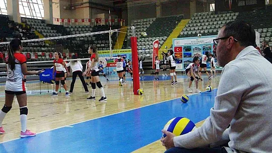 Bakan Kasapoğlu, 'Yarının Sultanları' projesi için Muğla'da