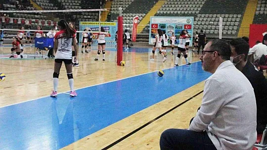 Bakan Kasapoğlu, 'Yarının Sultanları' projesi için Muğla'da