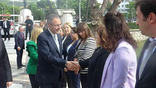 BAKAN KASAPOĞLU MUĞLA VALİLİĞİ'Nİ ZİYARET ETTİ