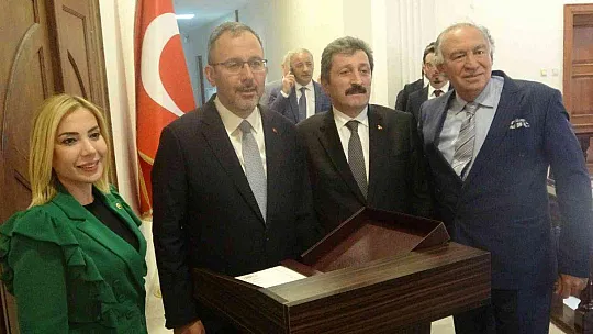 BAKAN KASAPOĞLU MUĞLA VALİLİĞİ'Nİ ZİYARET ETTİ