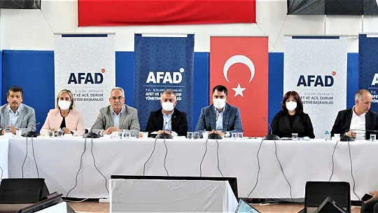 Bakan Kurum:' Muğla ve Manavgat'ta bin 100 binanın yıkım çalışmasını tamamladık'
