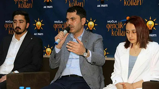 Bakan Kurum gençler ile buluştu