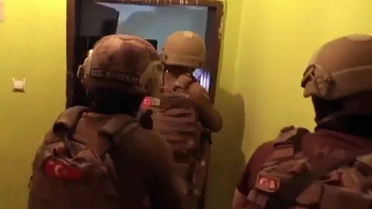 Bakan Soylu talimat verdi, yaşlıları hedef alan çete üyeleri yataklarından toplandı