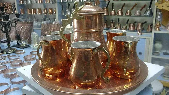 BAKIRLAR SÜS EŞYASI OLMAKTAN ÇIKIYOR