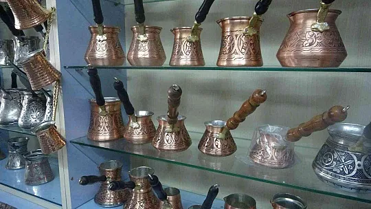 BAKIRLAR SÜS EŞYASI OLMAKTAN ÇIKIYOR